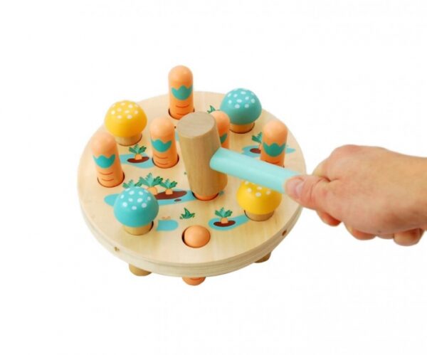 Dřevěná zatloukačka - mrkvové pole, Adam Toys - Obrázek 3